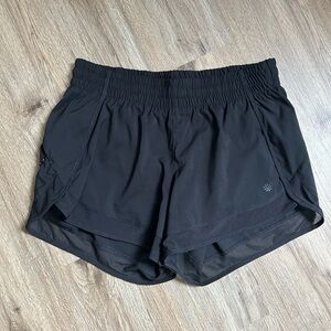 Women’s Athleta Mesh Run Racer 4in Short